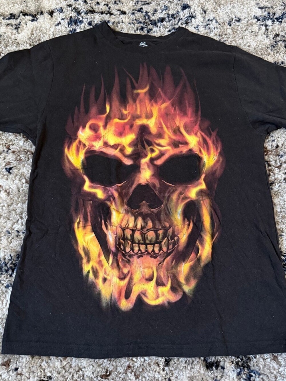 Way to Celebrate Flaming Skull Halloween Tee S Black